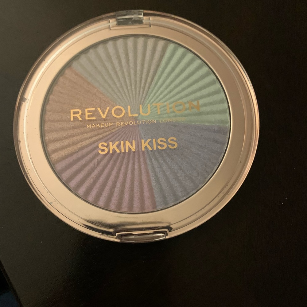 Revolution Skin Kiss/Dream Kiss eye makeup.